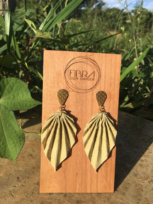 Aretes Hoja Dorado